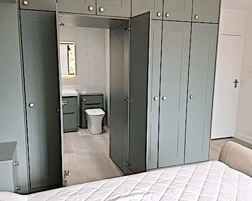 En Suite Bathroom